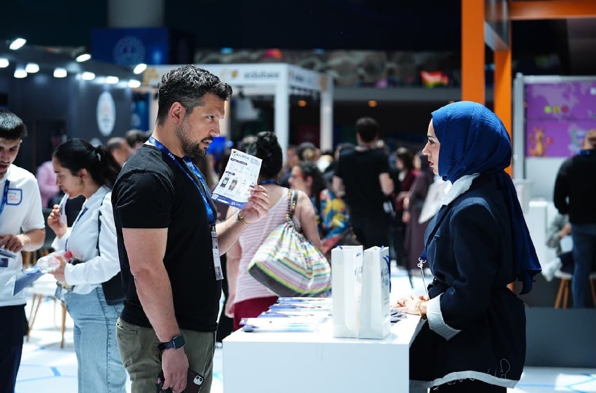 UCAM Kids sorgte auf der TETZ-2026-Messe für Aufsehen! 6